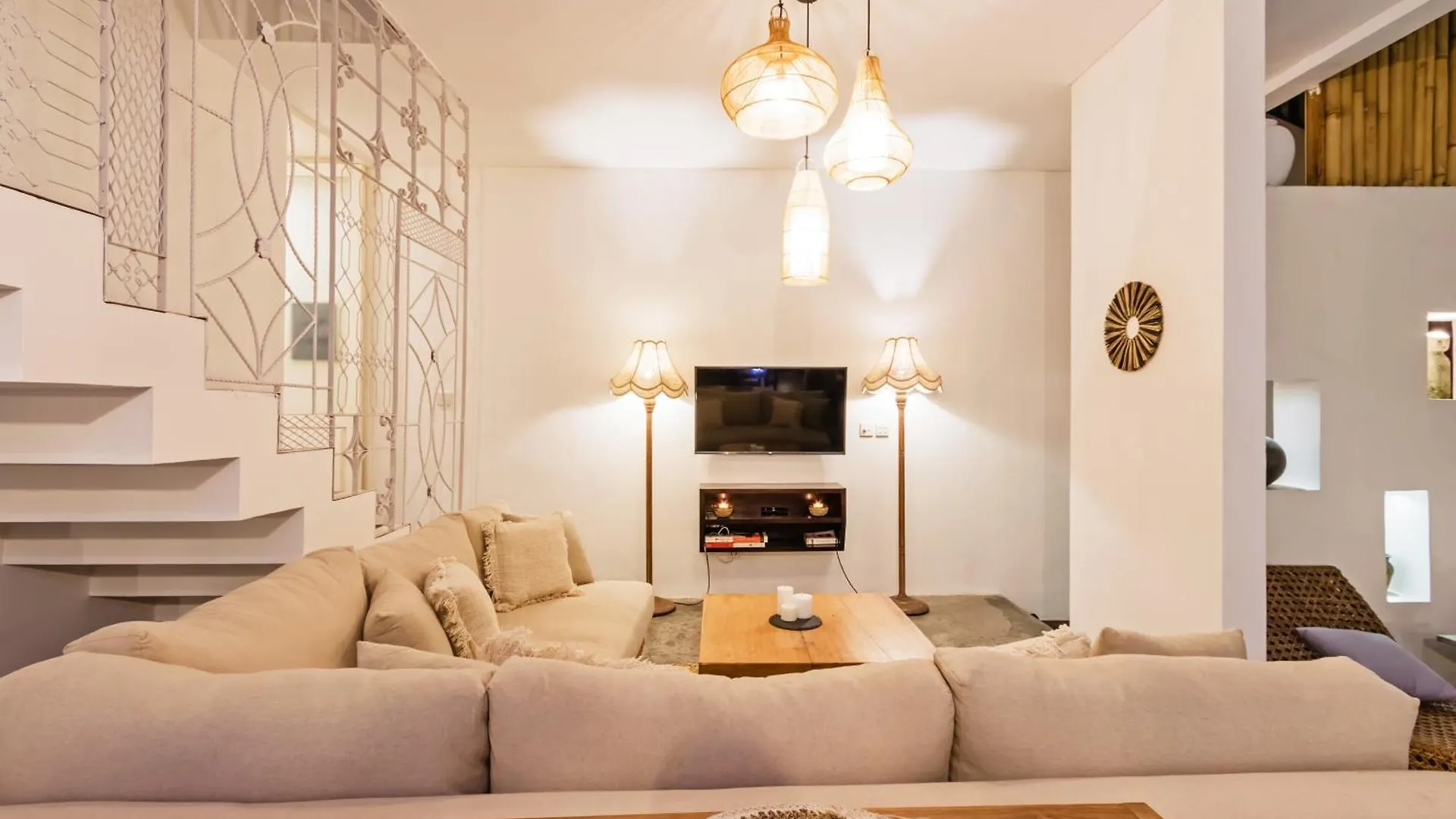 3Br Modern And Luxury Villa Berawa Canggu