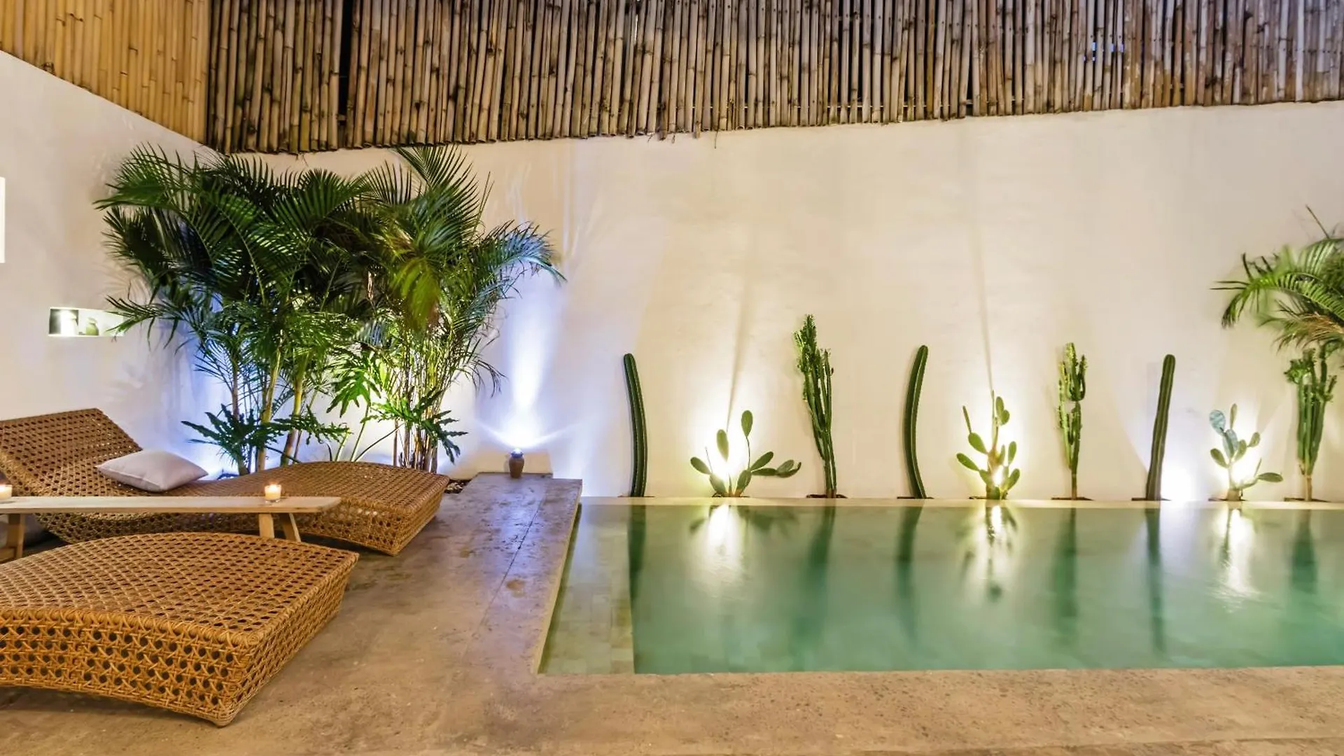 3Br Modern And Luxury Villa Berawa Canggu  Canggu (Bali)