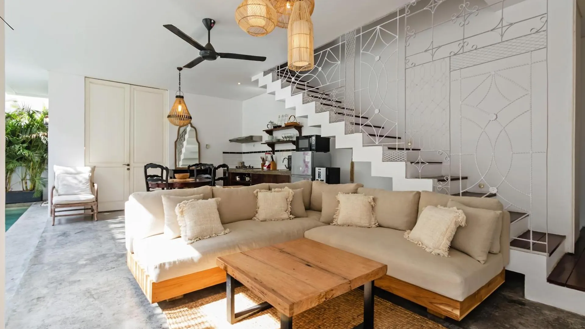 3Br Modern And Luxury Villa Berawa Canggu