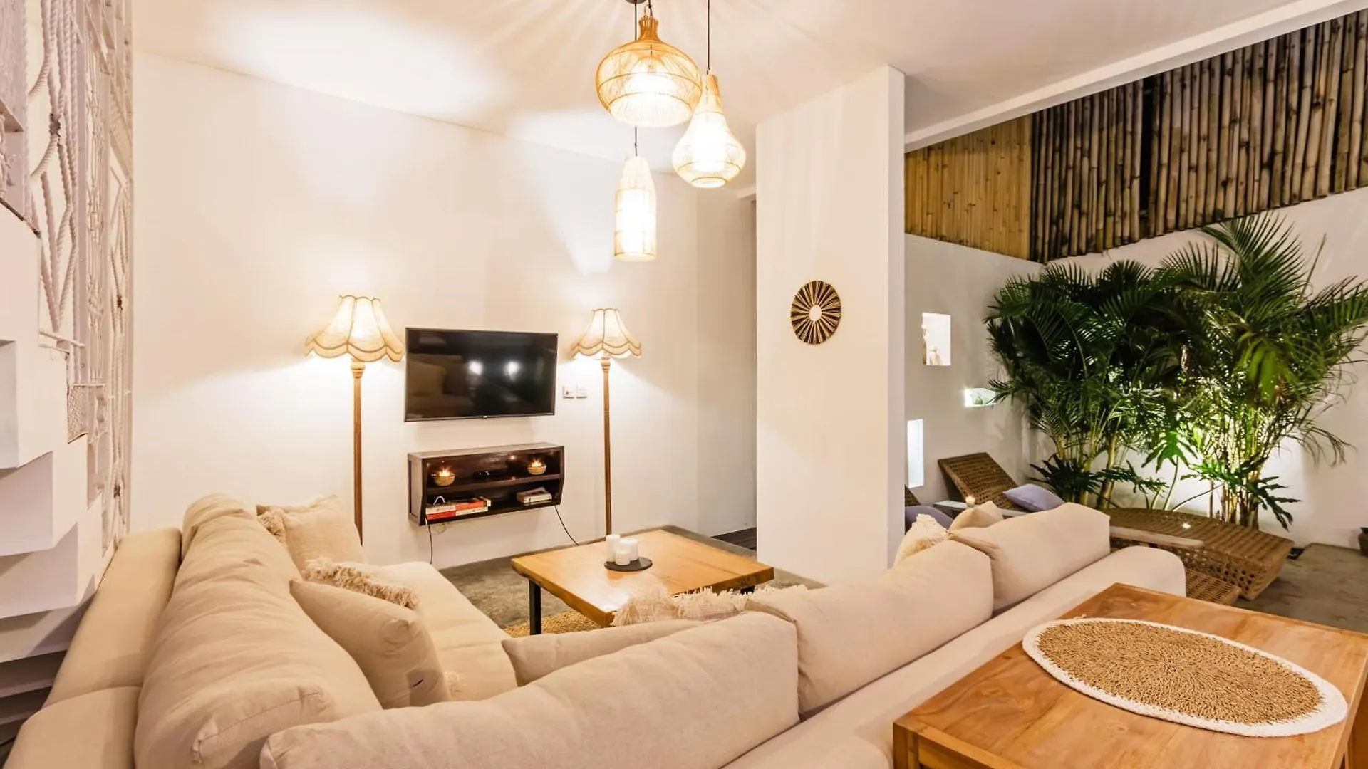 3Br Modern And Luxury Villa Berawa Canggu Canggu (Bali)
