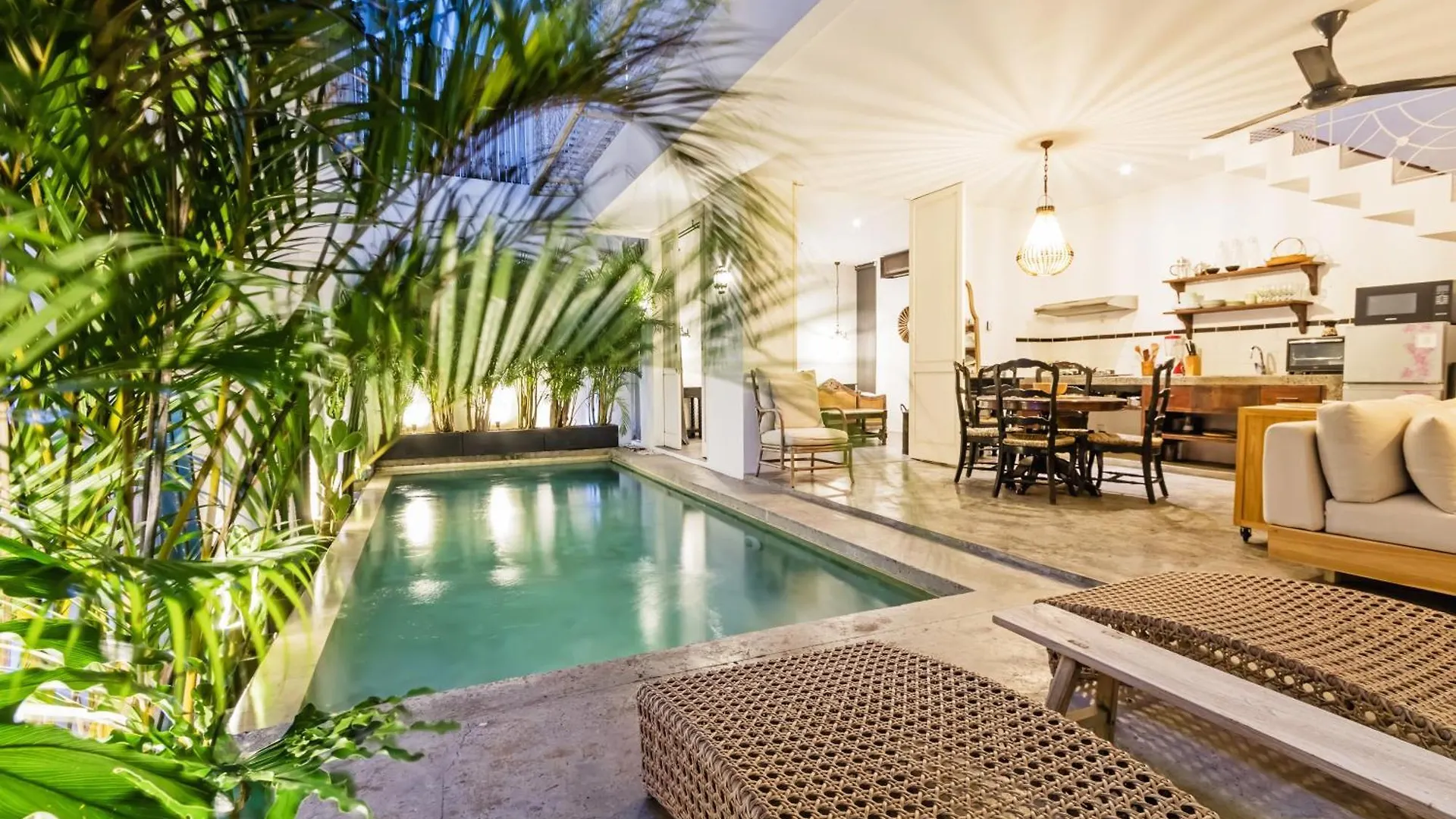 3Br Modern And Luxury Villa Berawa Canggu  Canggu (Bali)